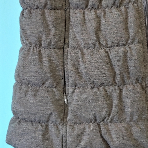 Versona Be Boundless Quilted Winter Brown Vest - Picture 8 of 8